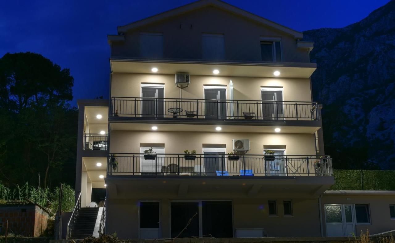 Java Apartments - S & J Dobrota Esterno foto